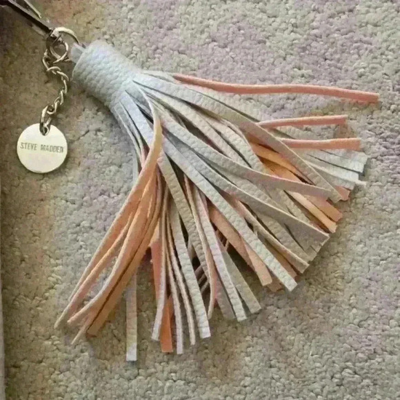 STEVE MADDEN BEIGE QUILTED CROSSBODY‎ BAG - Picture 2 of 15